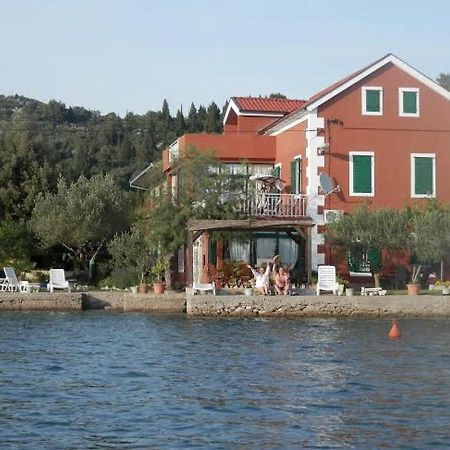 Apartments By The Sea Blace, Neretva Delta - Usce Neretve - 16068 Экстерьер фото