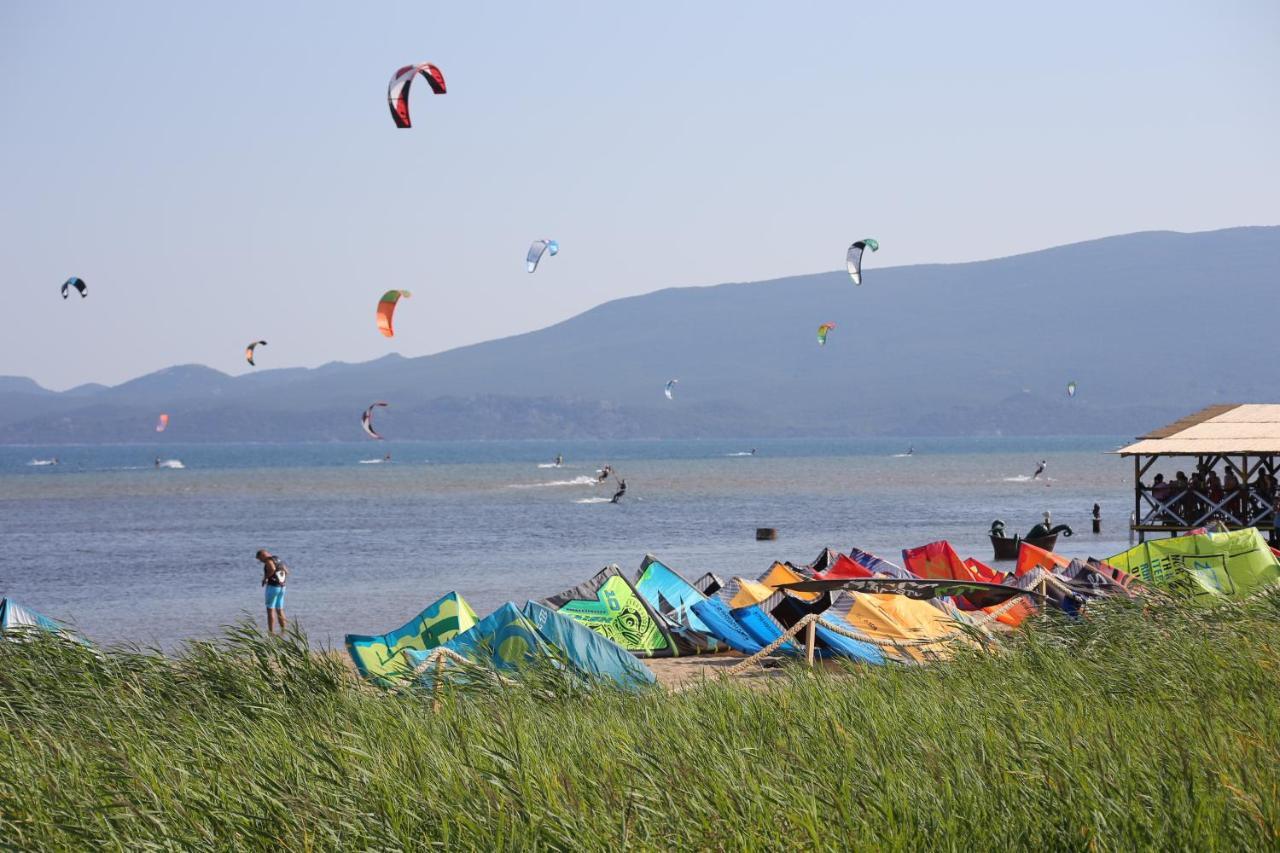 Apartments By The Sea Blace, Neretva Delta - Usce Neretve - 16068 Экстерьер фото