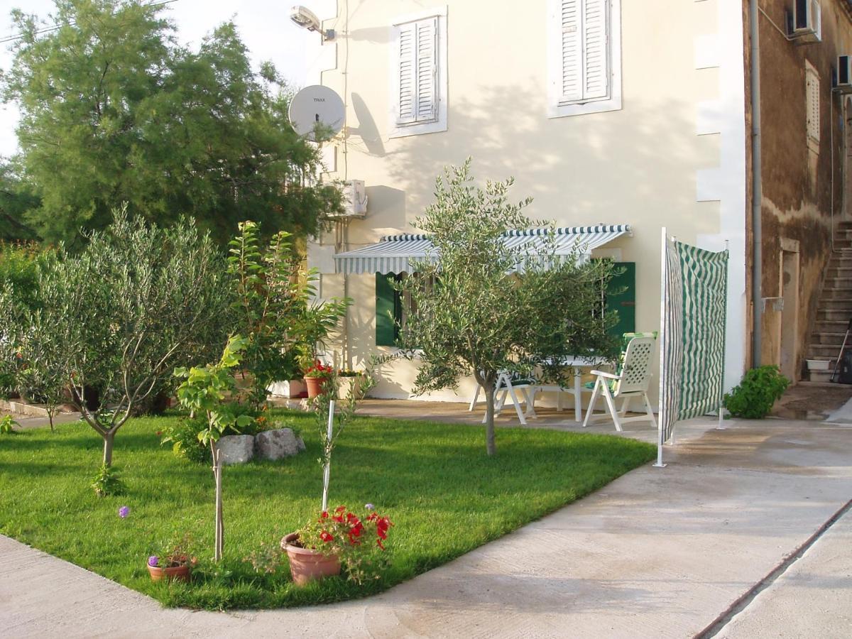 Apartments By The Sea Blace, Neretva Delta - Usce Neretve - 16068 Экстерьер фото