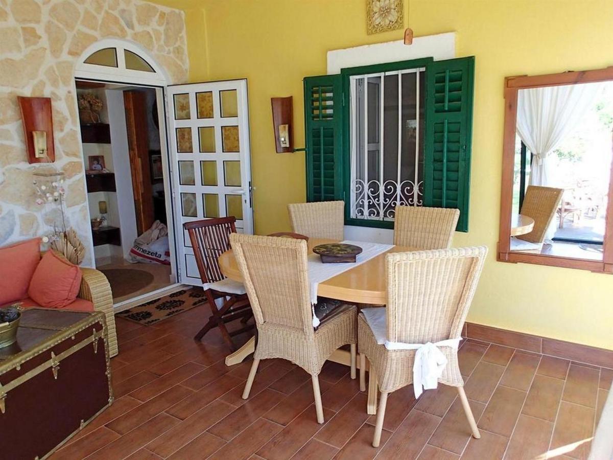 Apartments By The Sea Blace, Neretva Delta - Usce Neretve - 16068 Экстерьер фото