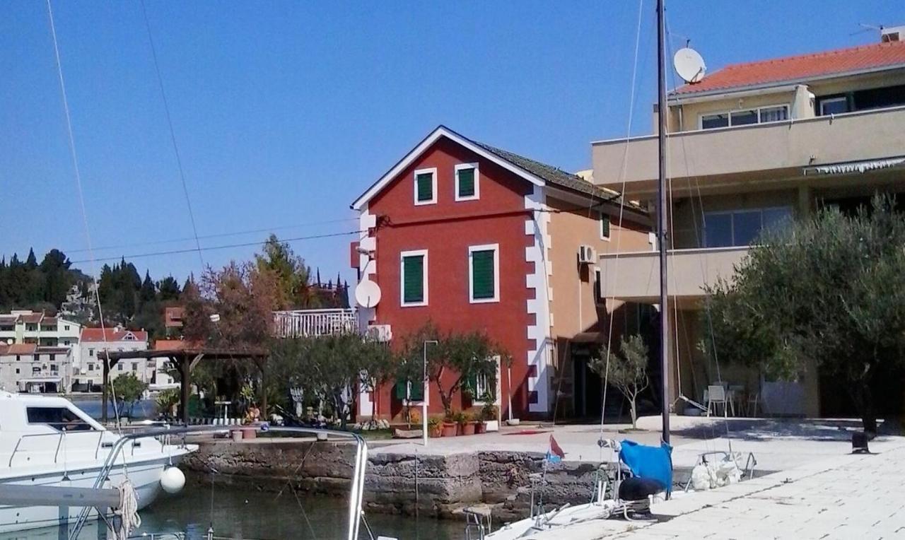 Apartments By The Sea Blace, Neretva Delta - Usce Neretve - 16068 Экстерьер фото